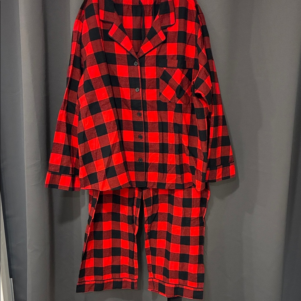 Wondershop Red and Black Plaid Pajama Set